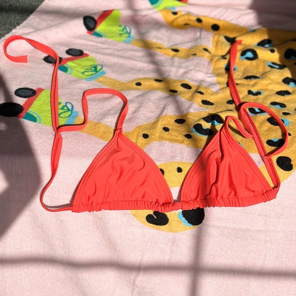 Kulani Kinis Set - Ariana Red - Picture 2 of 5